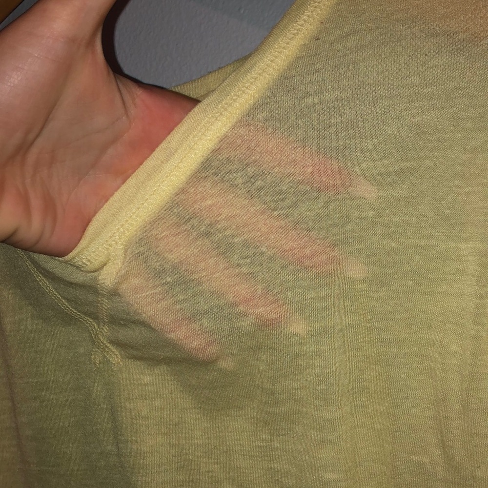 Yellow shirt - Picture 2 of 2